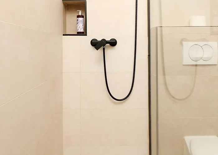 شقة Modern Flat غييكا